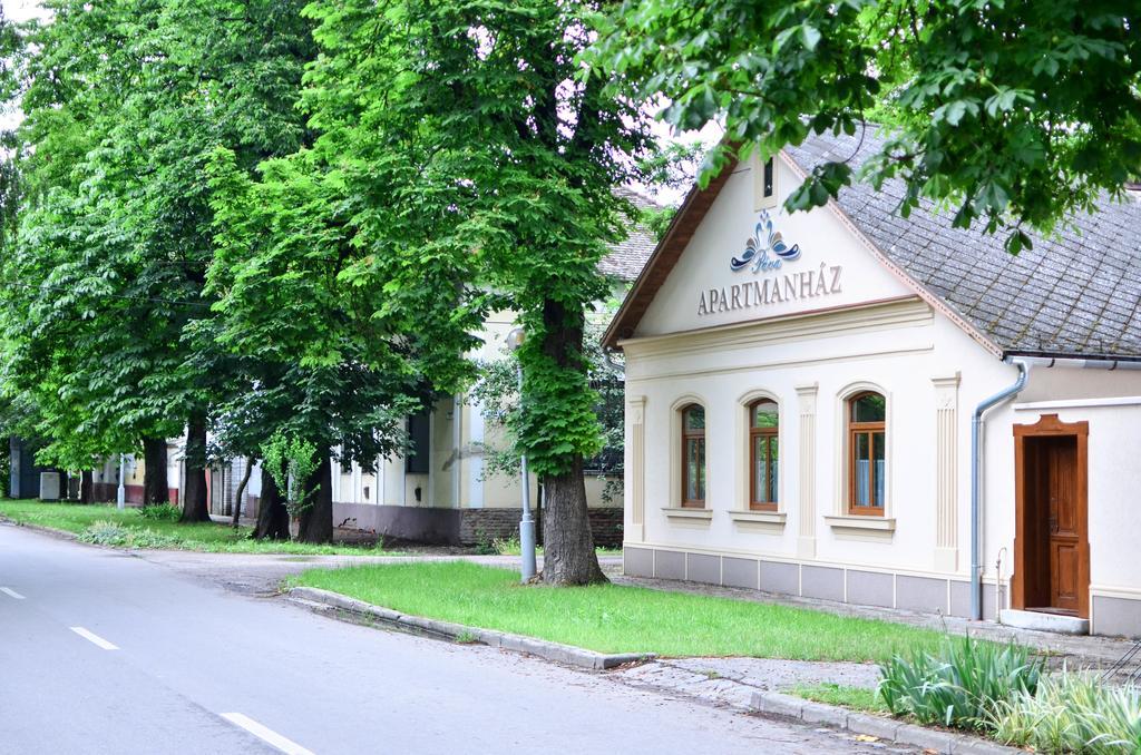 Pava Apartmanhaz มาโค ภายนอก รูปภาพ
